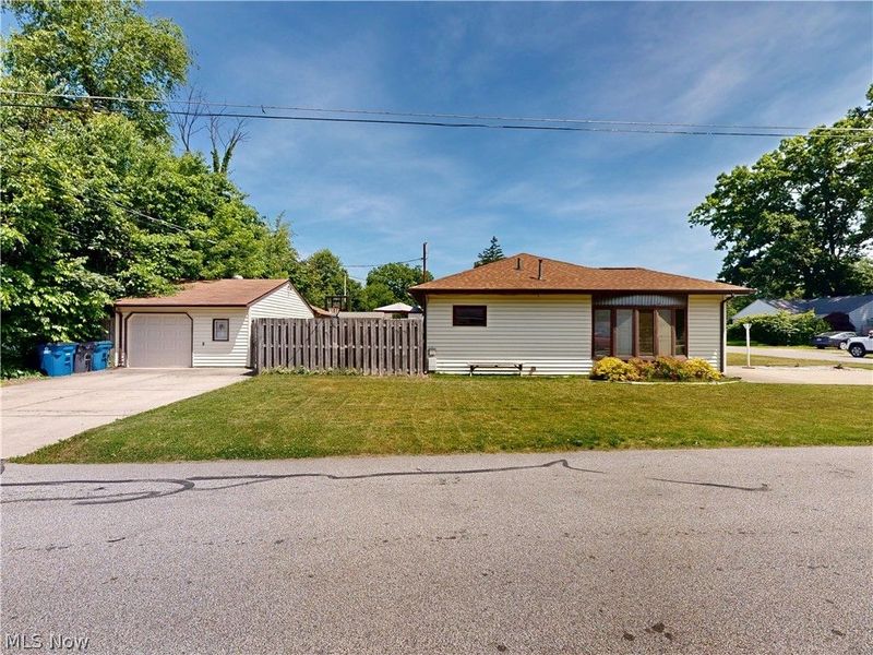 1078 Cherokee Trail , Willoughby, OH 44094 Photo 4