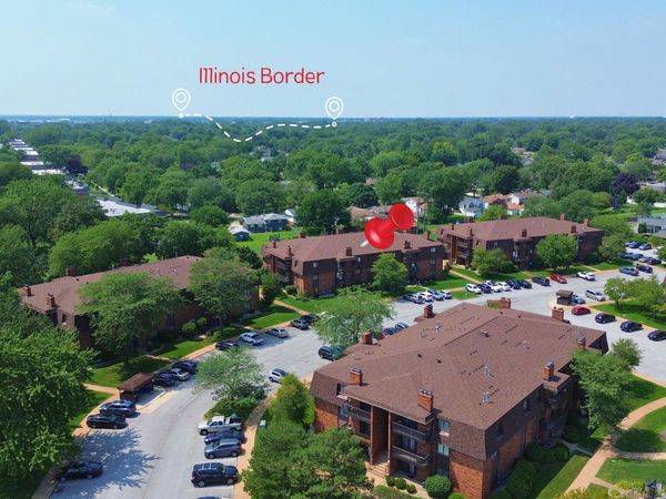2007 W 45th Street , Unit 202, Highland, IN 46322