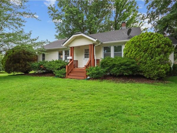 8660 Robinson Street, Overland Park, KS 66212