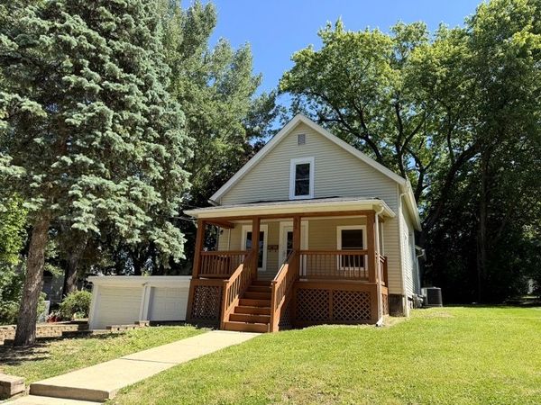 515 State Street , St. Charles, IL 60174
