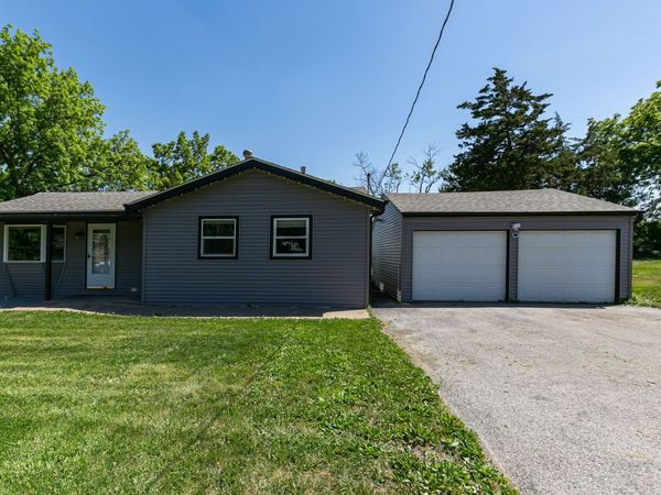 221 W Meuse Street, Blue Grass, IA 52726