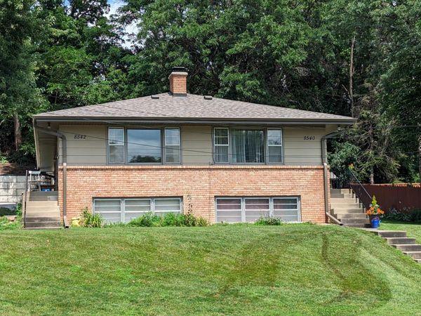 8542 Plymouth Avenue N, Minneapolis, MN 55427