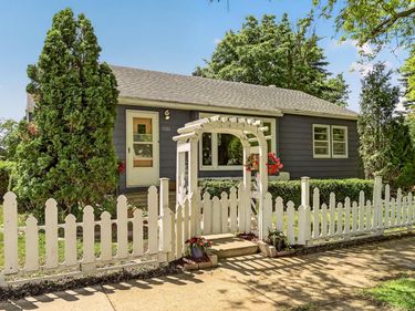 1006 10th Street NE, Rochester, MN 55906
