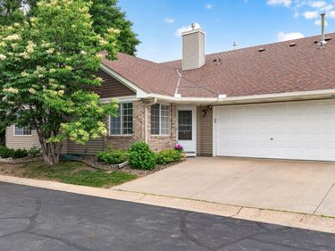 515 Lovell Avenue, Roseville, MN 55113