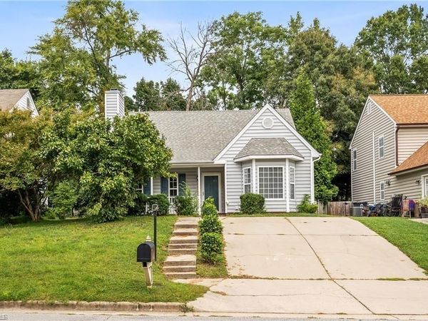 4902 Heritage Woods Court , Greensboro, NC 27407