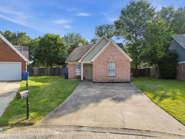 5795 Amaray Cove, Horn Lake, MS 38637
