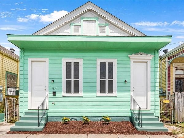 1337 TOURO Street , New Orleans, LA 70116