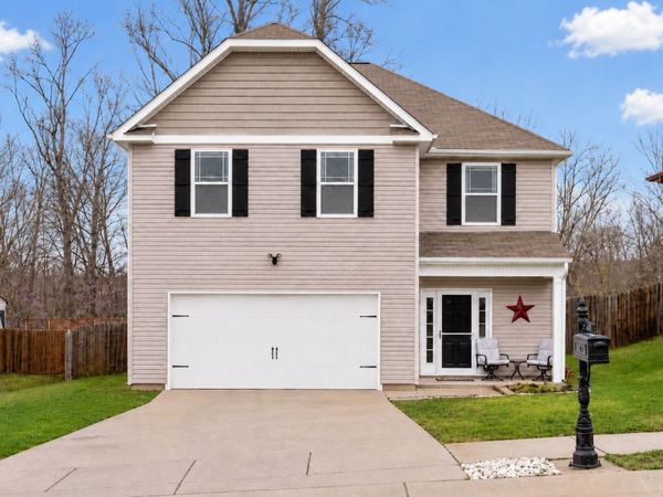 1197 Henry Place Blvd , Clarksville, TN 37042