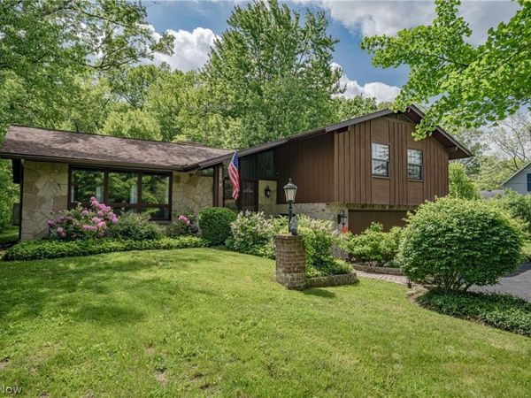 31915 Center Ridge Road , North Ridgeville, OH 44039