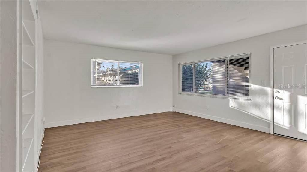 5900 22nd Avenue N, Unit 8, Saint Petersburg, FL 33710 Photo