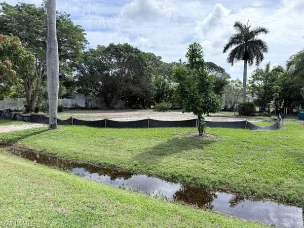 2195 Palm ST , NAPLES, FL 34112