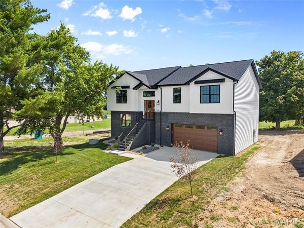7164 Saint James Road SE, Edwardsville, IL 62025