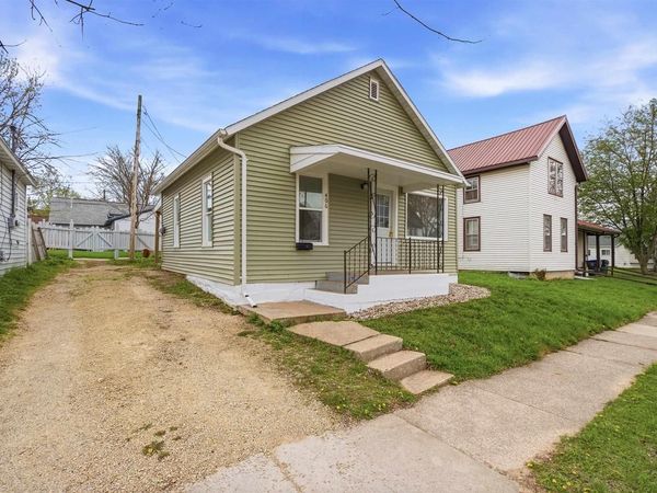 406 W SPRING STREET, New London, WI 54961