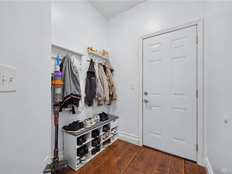 7116 Bluestream Drive, Tipp City, OH 45371 Photo 10