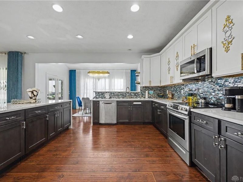 7116 Bluestream Drive, Tipp City, OH 45371 Photo 14
