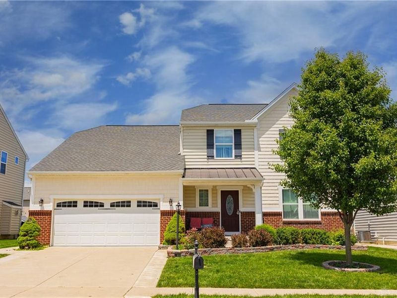 7116 Bluestream Drive, Tipp City, OH 45371 Photo 2