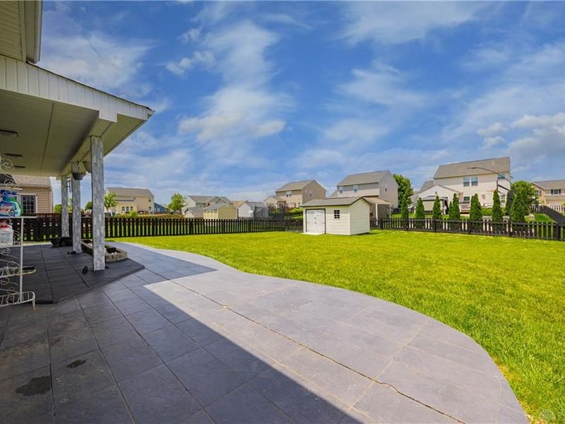 7116 Bluestream Drive, Tipp City, OH 45371 Photo 6