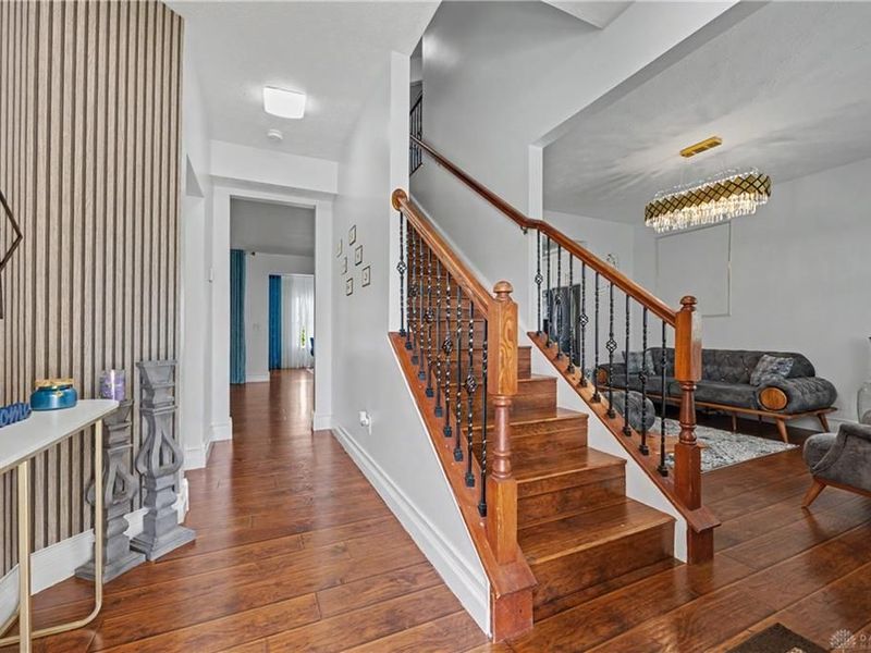 7116 Bluestream Drive, Tipp City, OH 45371 Photo 8