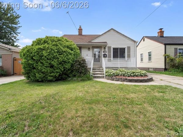 19304 Connecticut Street, Roseville, MI 48066