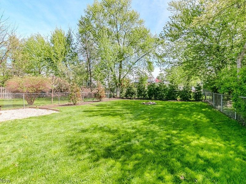 1297 Lander Road , Mayfield Heights, OH 44124 Photo 7