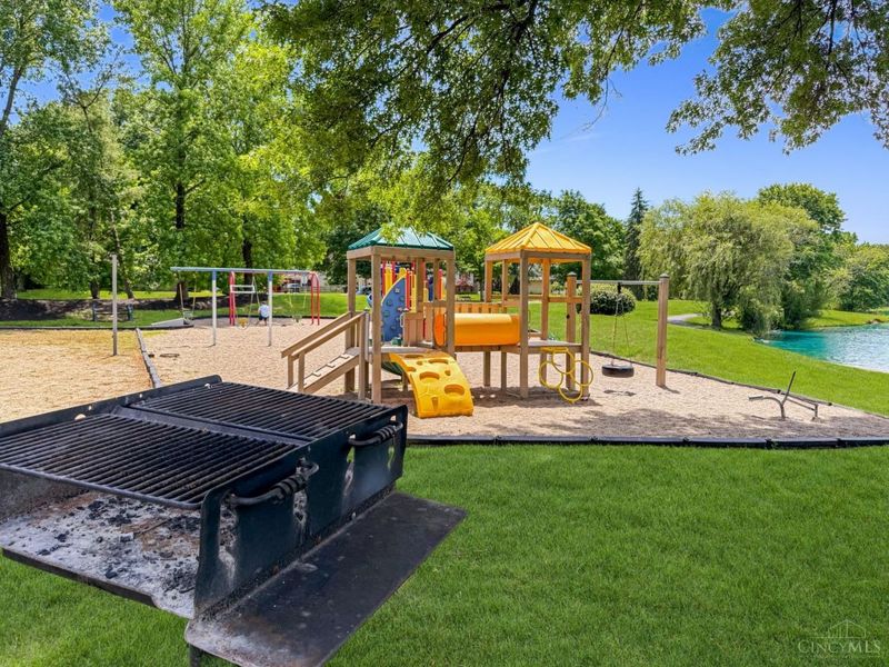 4560 New Market Court, Batavia, OH 45103 Photo 32