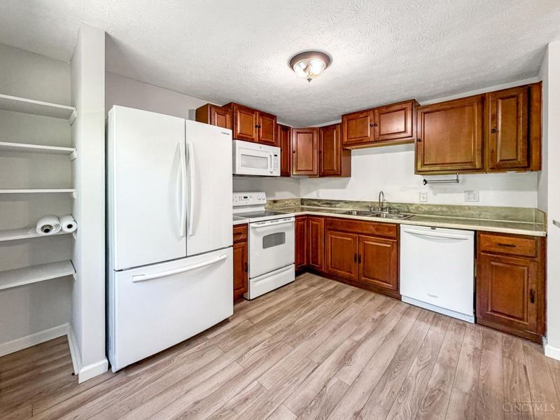 4560 New Market Court, Batavia, OH 45103 Photo 6