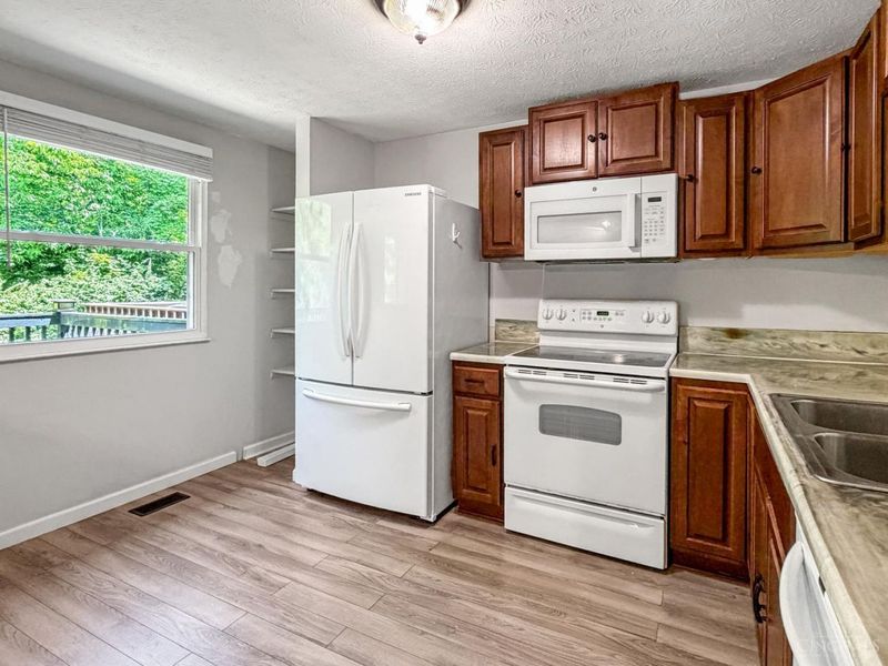4560 New Market Court, Batavia, OH 45103 Photo 7