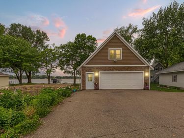 943 Reed Street N, Waterville, MN 56096