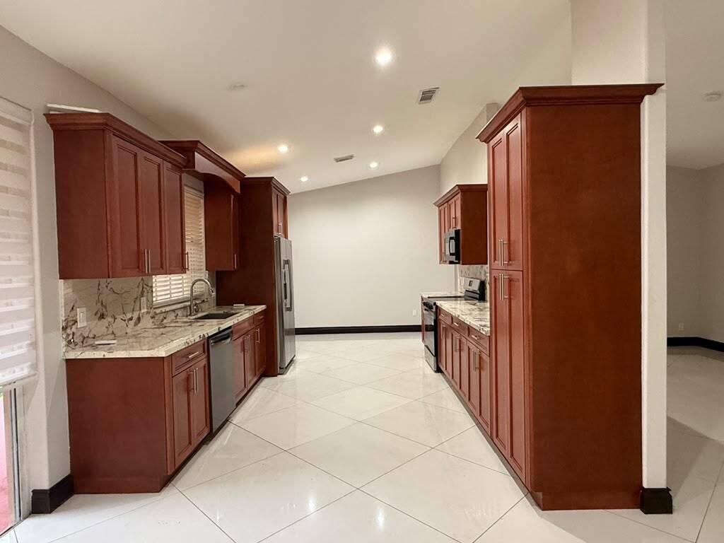 9141 NW 152nd Street, Miami Lakes, FL 33018 Photo