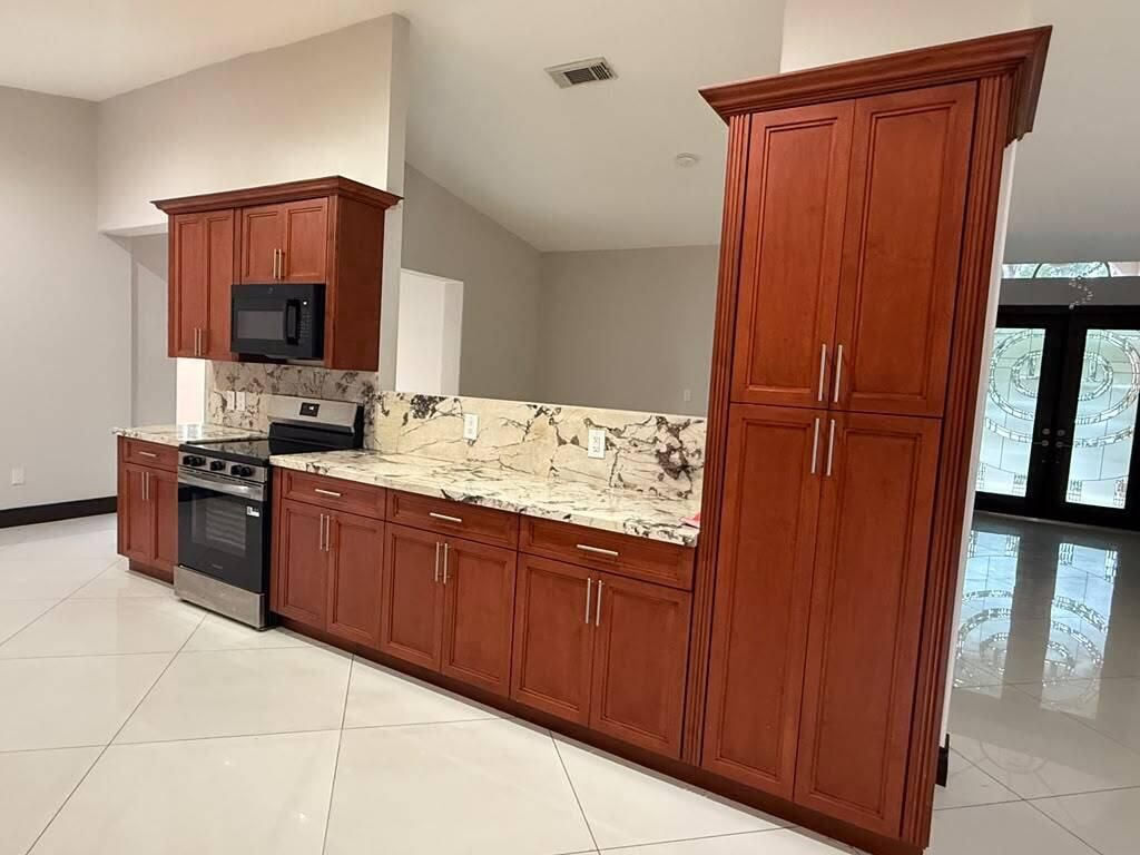 9141 NW 152nd Street, Miami Lakes, FL 33018 Photo