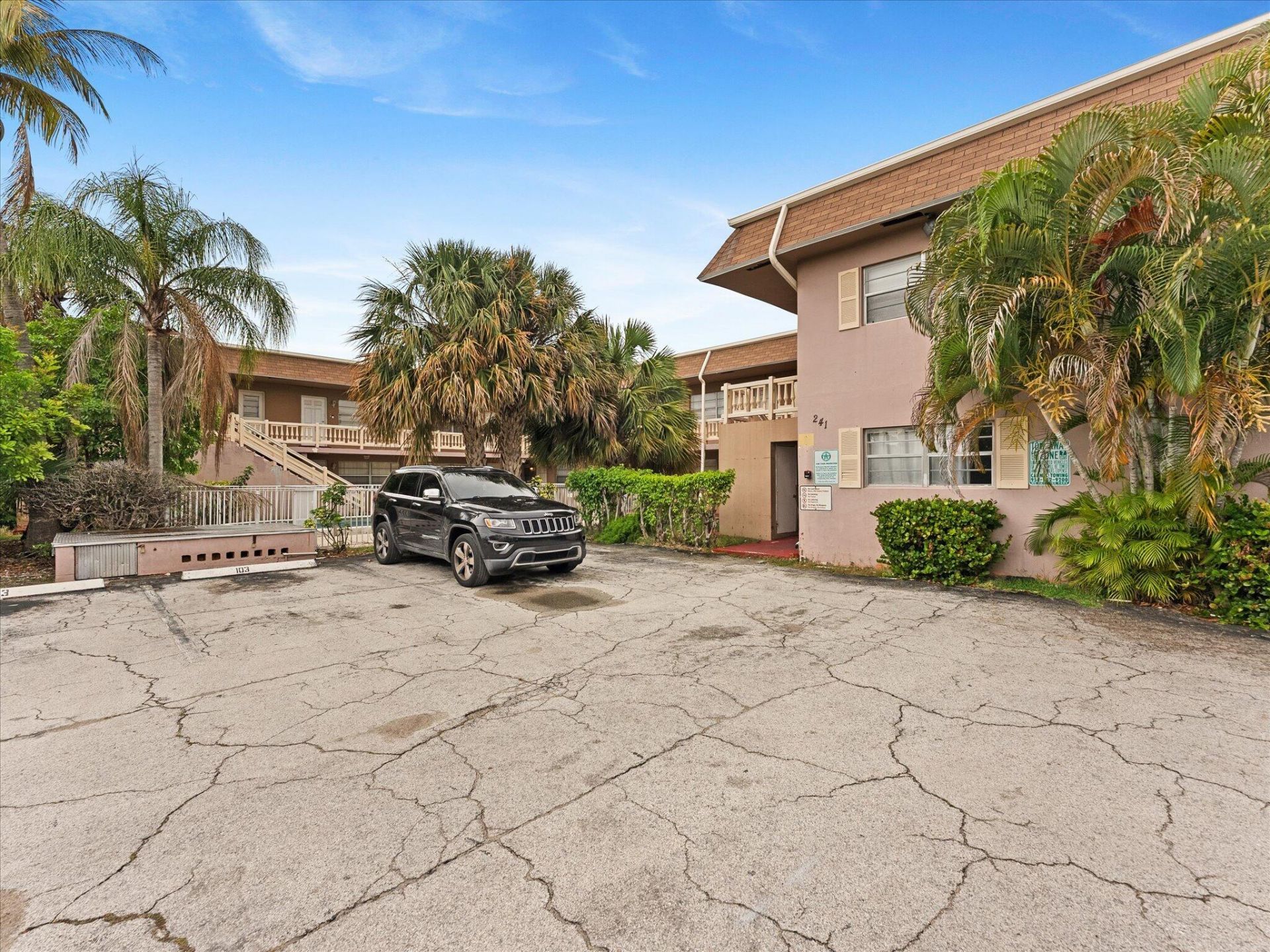 241 SE 9th Avenue, Unit 104, Pompano Beach, FL 33060 Photo