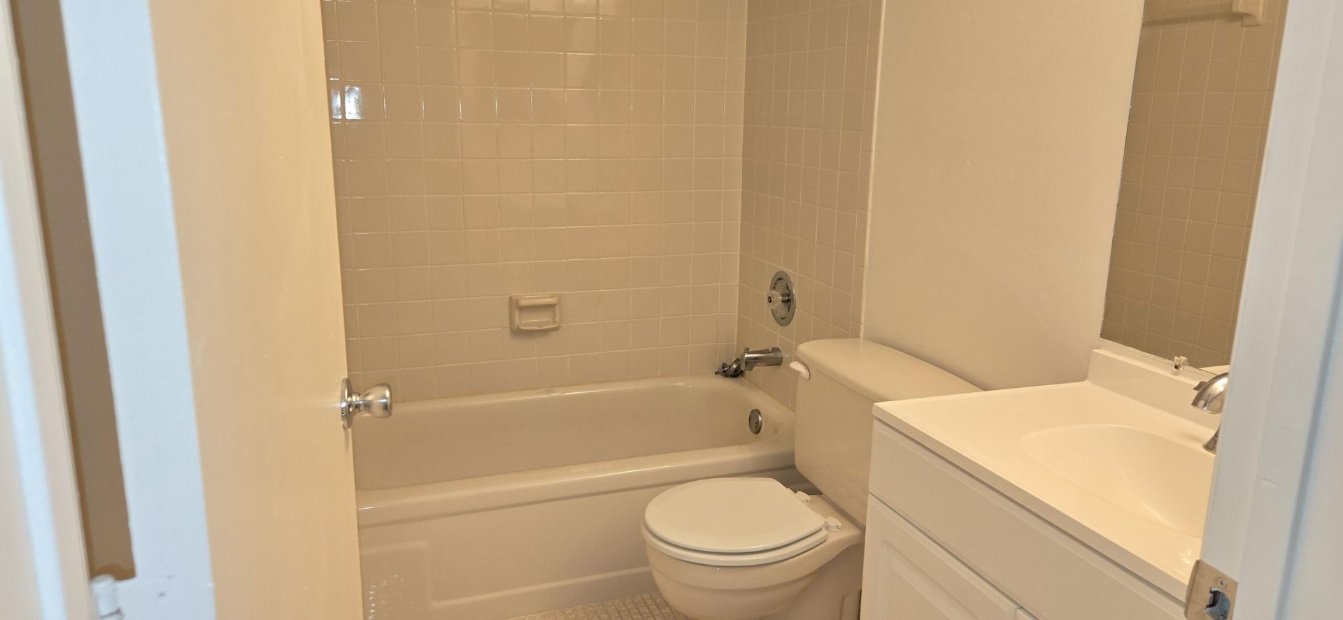7300 Lake Cir Drive, Unit 107, Margate, FL 33063 Photo