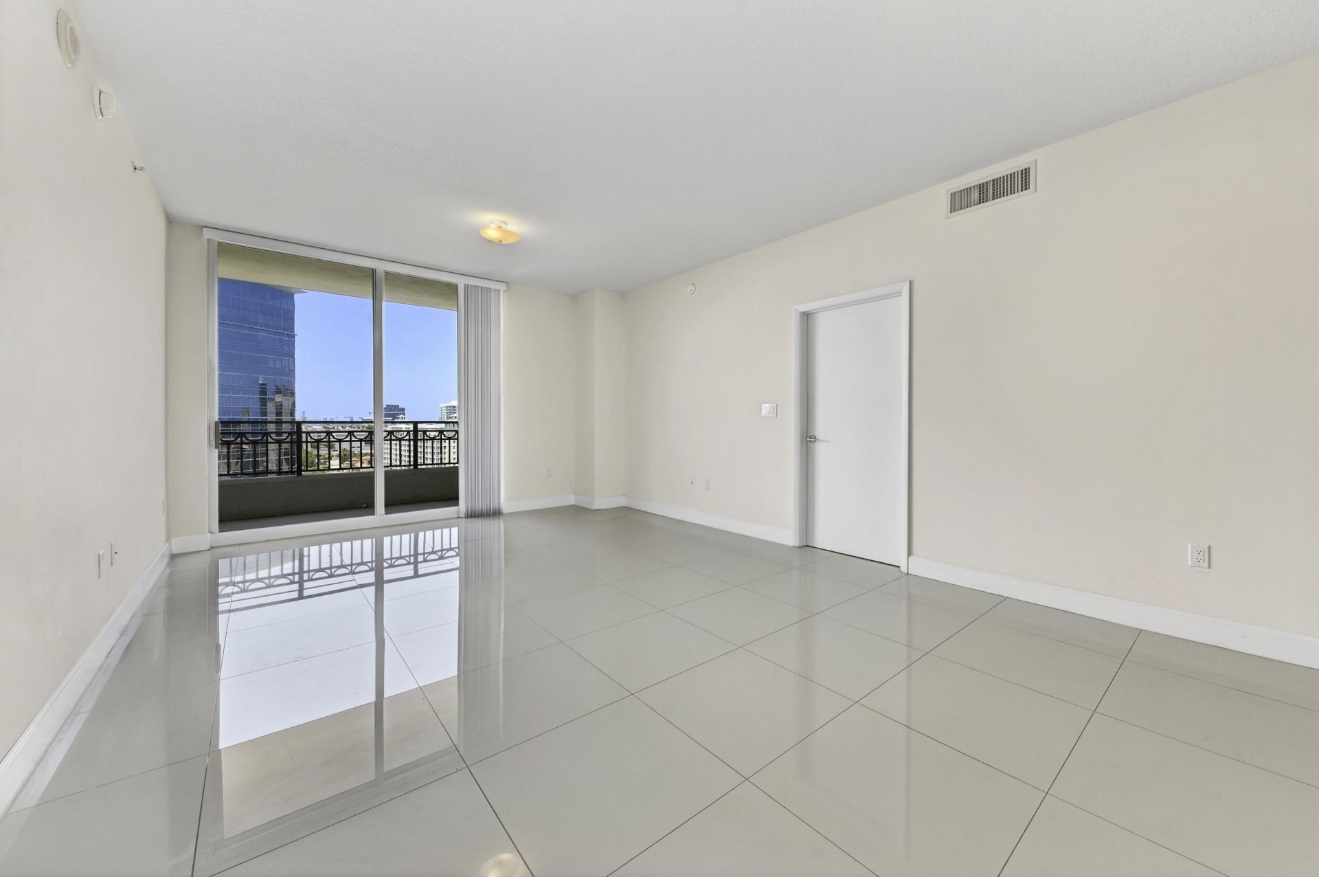 550 Okeechobee Boulevard, Unit 1404, West Palm Beach, FL 33401 Photo