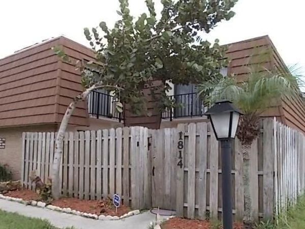 1814 Kaileen Circle NE, Palm Bay, FL 32905