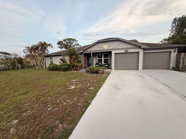 340 SW Paar Drive SW, Port St. Lucie, FL 34953