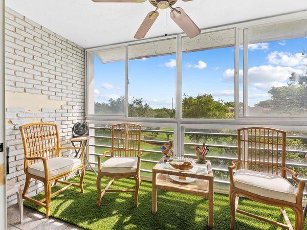 9451 Evergreen Place, Unit 404, Davie, FL 33324