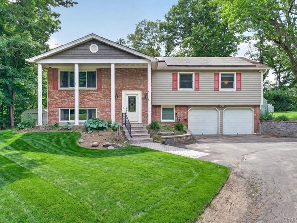 176 Gretna Woods Road, Pleasant Valley, NY 12569