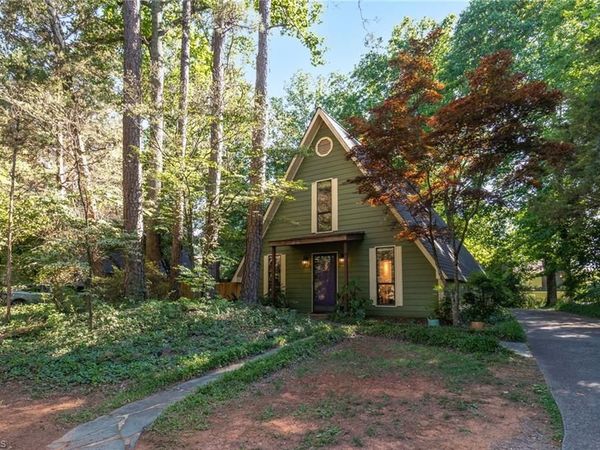 2286 Bethabara Road , Winston-Salem, NC 27106