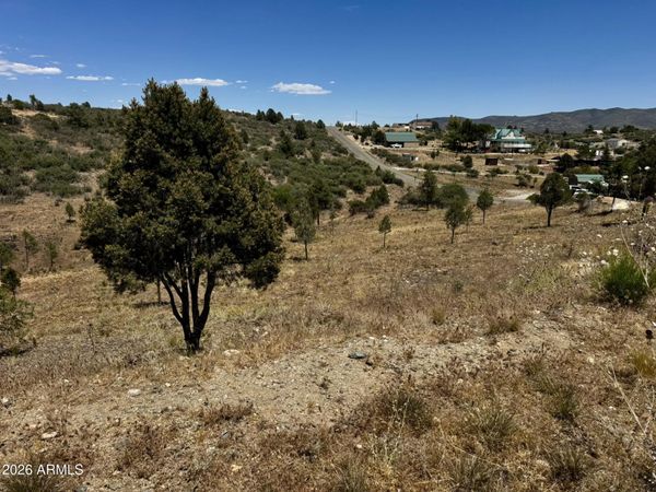 16776 W Trap Road, Unit 8, Peeples Valley, AZ 86332