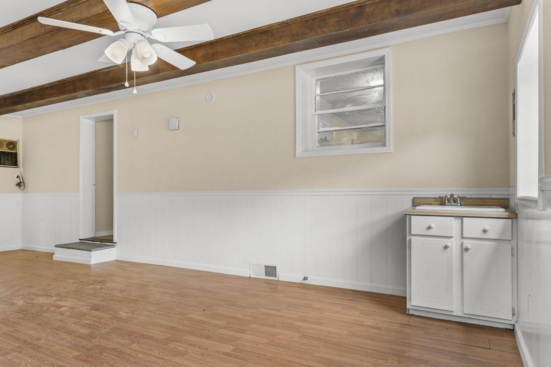 1136 Lakeshore Drive Photo 10