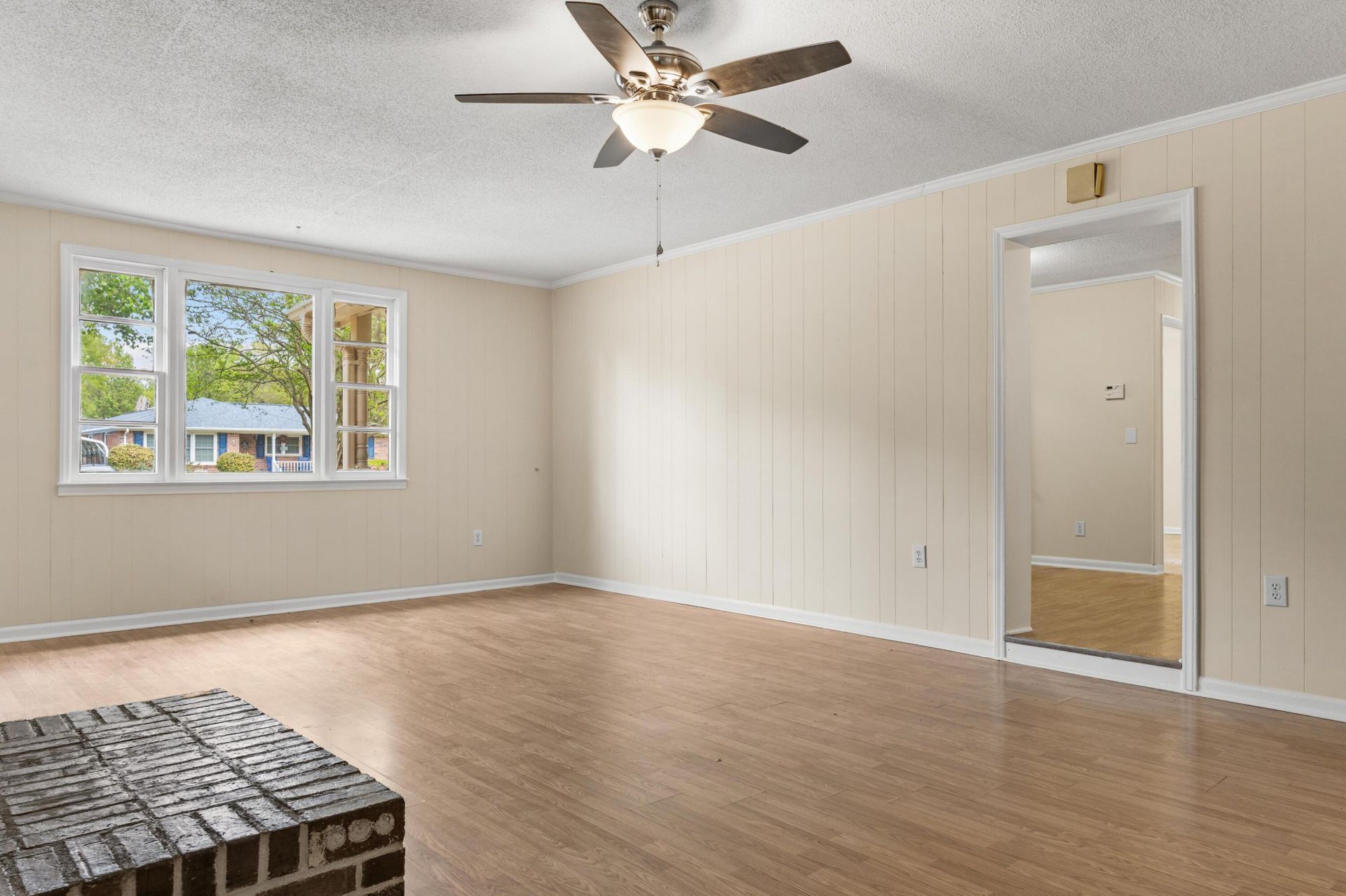 1136 Lakeshore Drive Photo 7