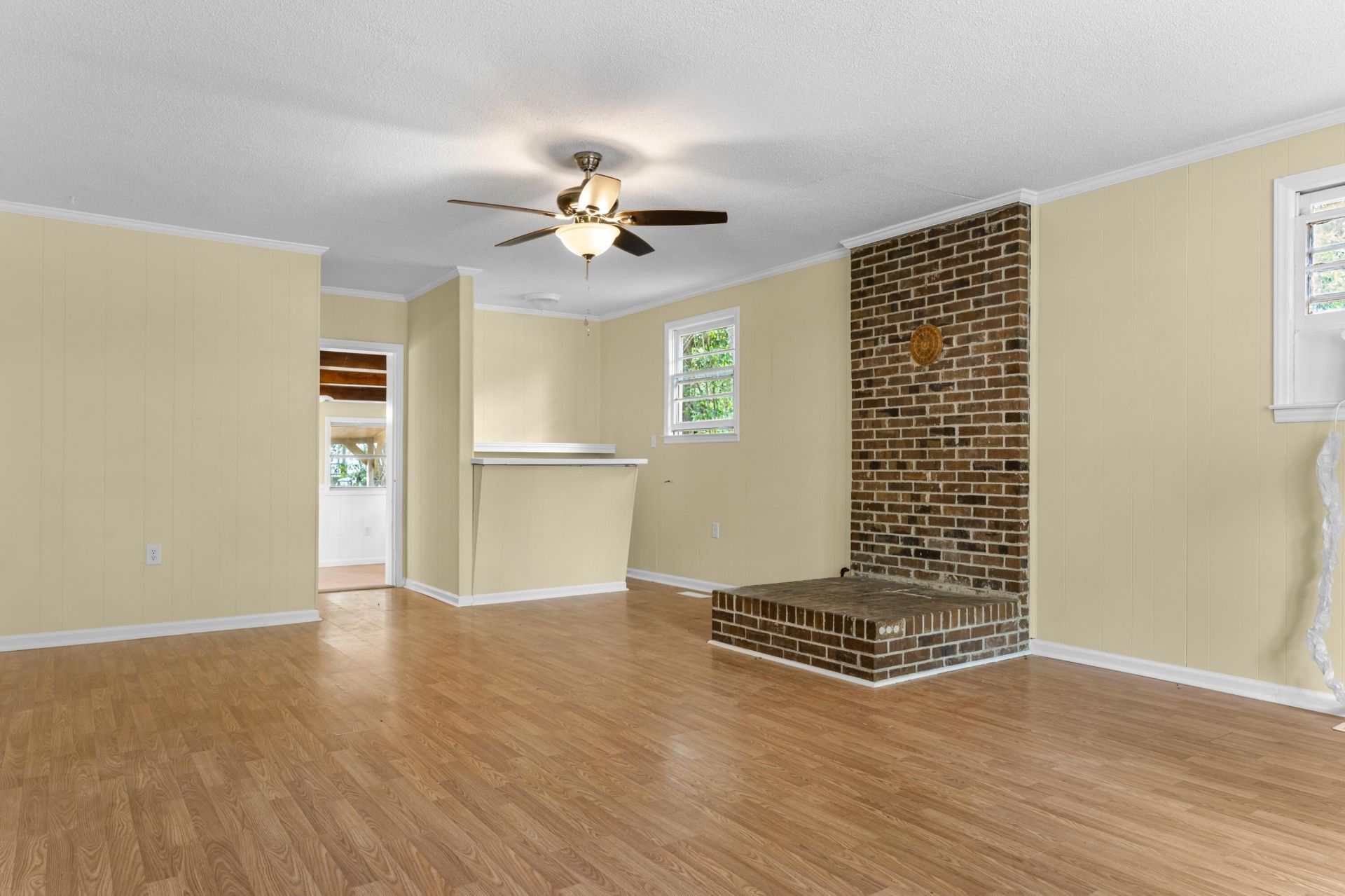 1136 Lakeshore Drive Photo 9