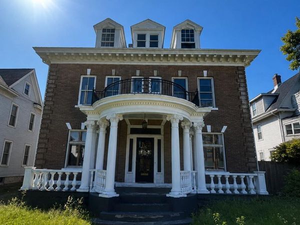 17 Mohawk Place, Amsterdam, NY 12010