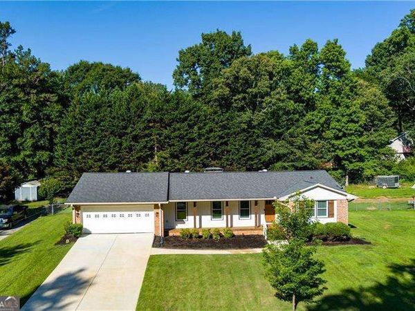 4422 White Oak Drive, Sugar Hill, GA 30518