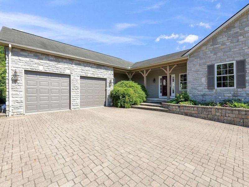 12118 Robins Road, Westerville, OH 43082 Photo 2