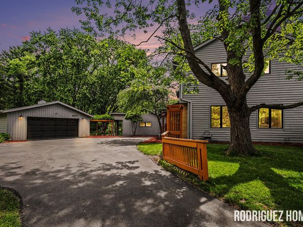 6271 Cascade Road SE, Grand Rapids, MI 49546