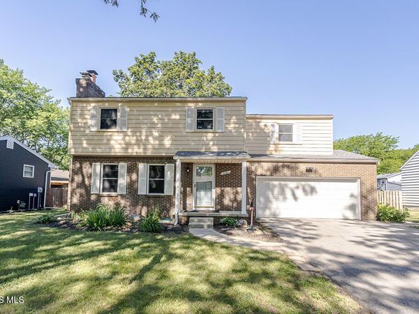 5701 Centerview Drive, Sylvania, OH 43560