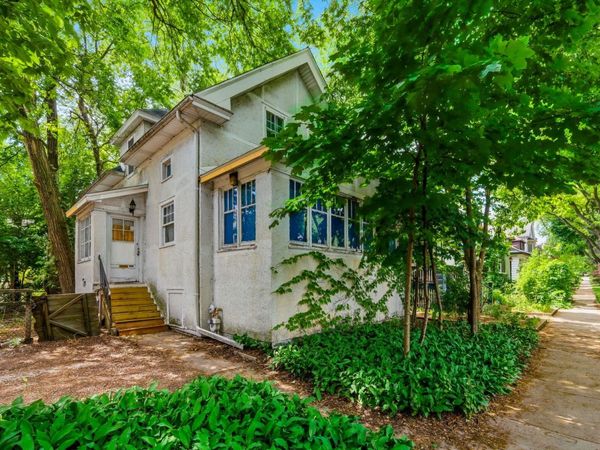 2019 W Chase Avenue, Chicago, IL 60645