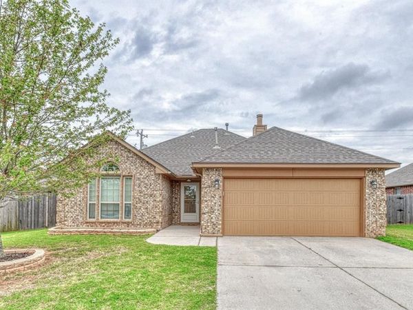 4109 Johnson Farms Drive, Mustang, OK 73064
