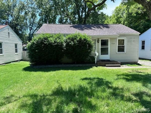 9544 Miriam Avenue , Overland, MO 63114
